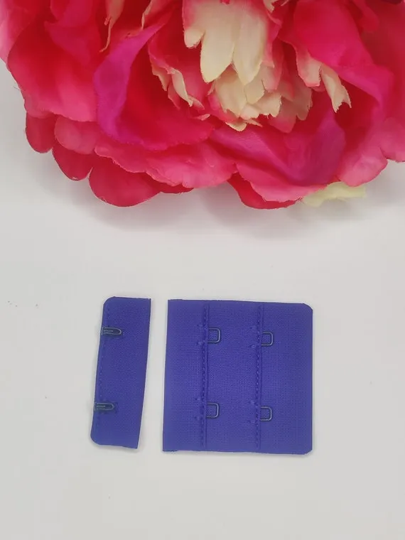 BH-Verschluss 2x2 in blau. Azure blue, kobalt blau, Kornblume, Iris blau.  bra hook&eye, closure, fastener blue shades IDheyex17