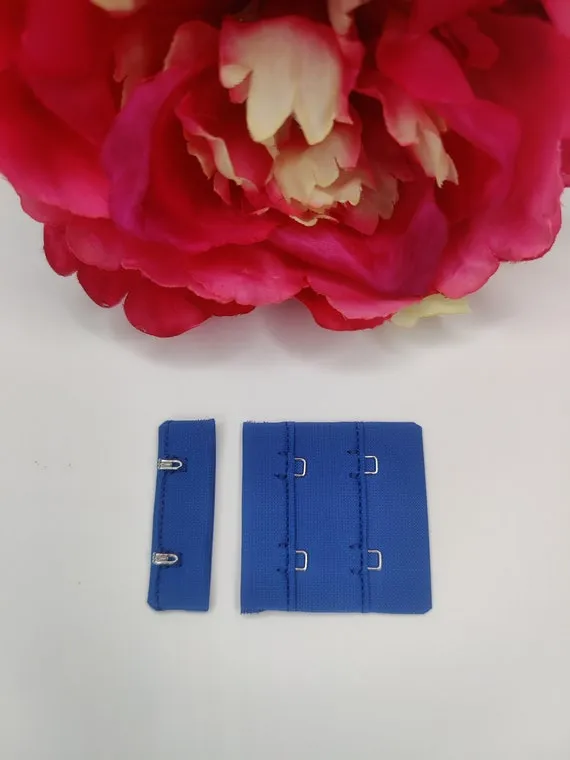 BH-Verschluss 2x2 in blau. Azure blue, kobalt blau, Kornblume, Iris blau.  bra hook&eye, closure, fastener blue shades IDheyex17