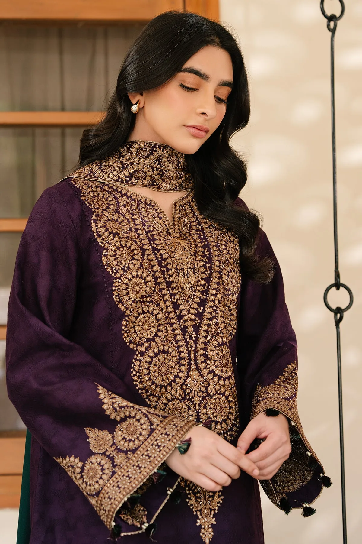 EMBROIDERED JACQUARD KHADDAR UW-0125