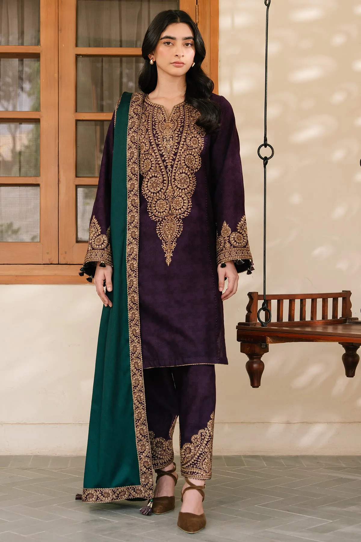EMBROIDERED JACQUARD KHADDAR UW-0125