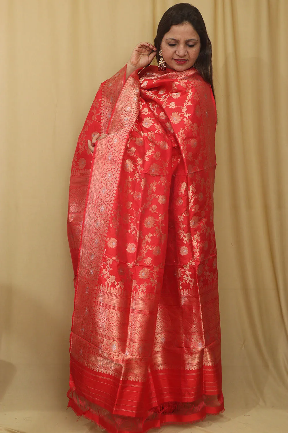 Exquisite Red Banarasi Handloom Pure Katan Silk Dupatta
