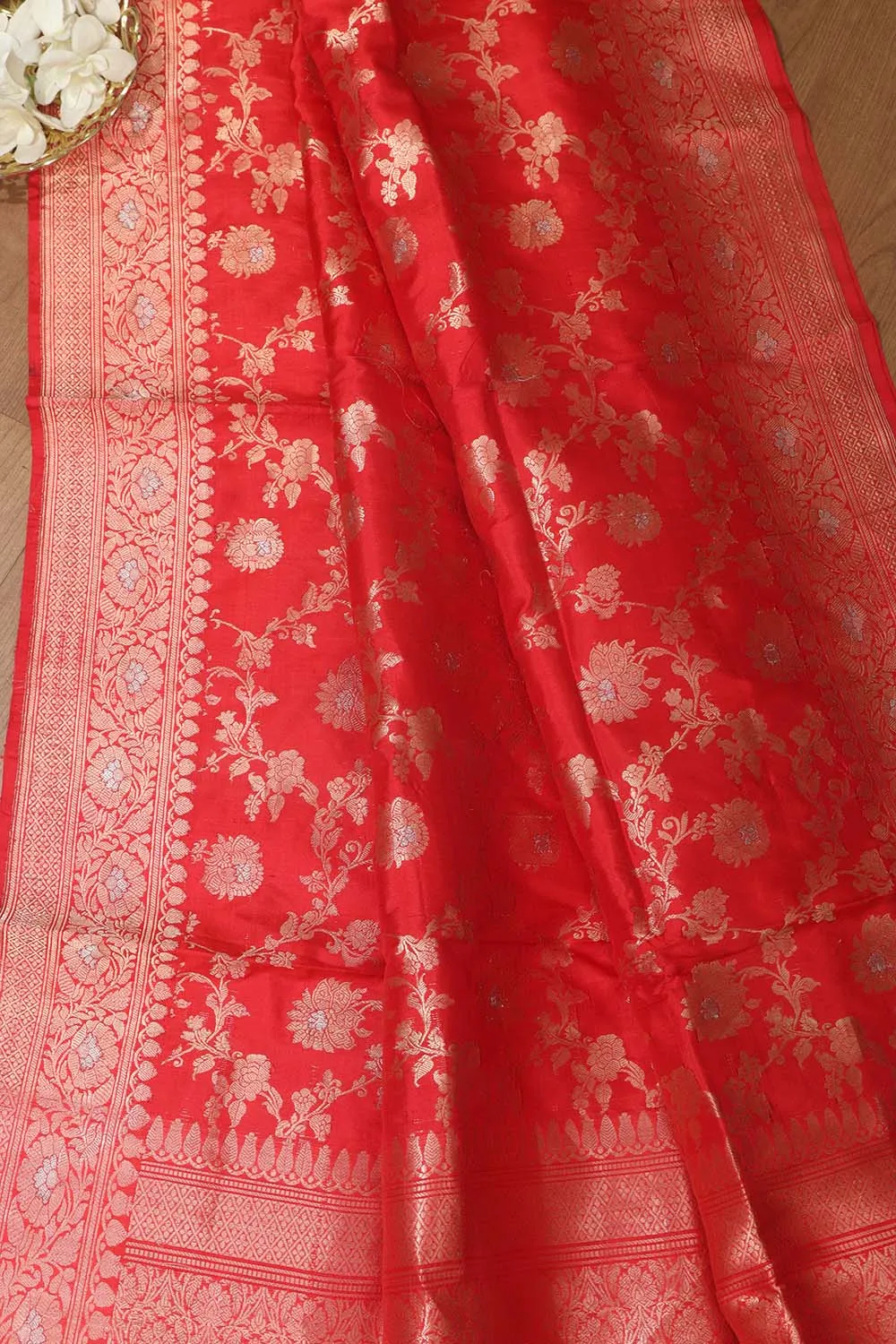 Exquisite Red Banarasi Handloom Pure Katan Silk Dupatta