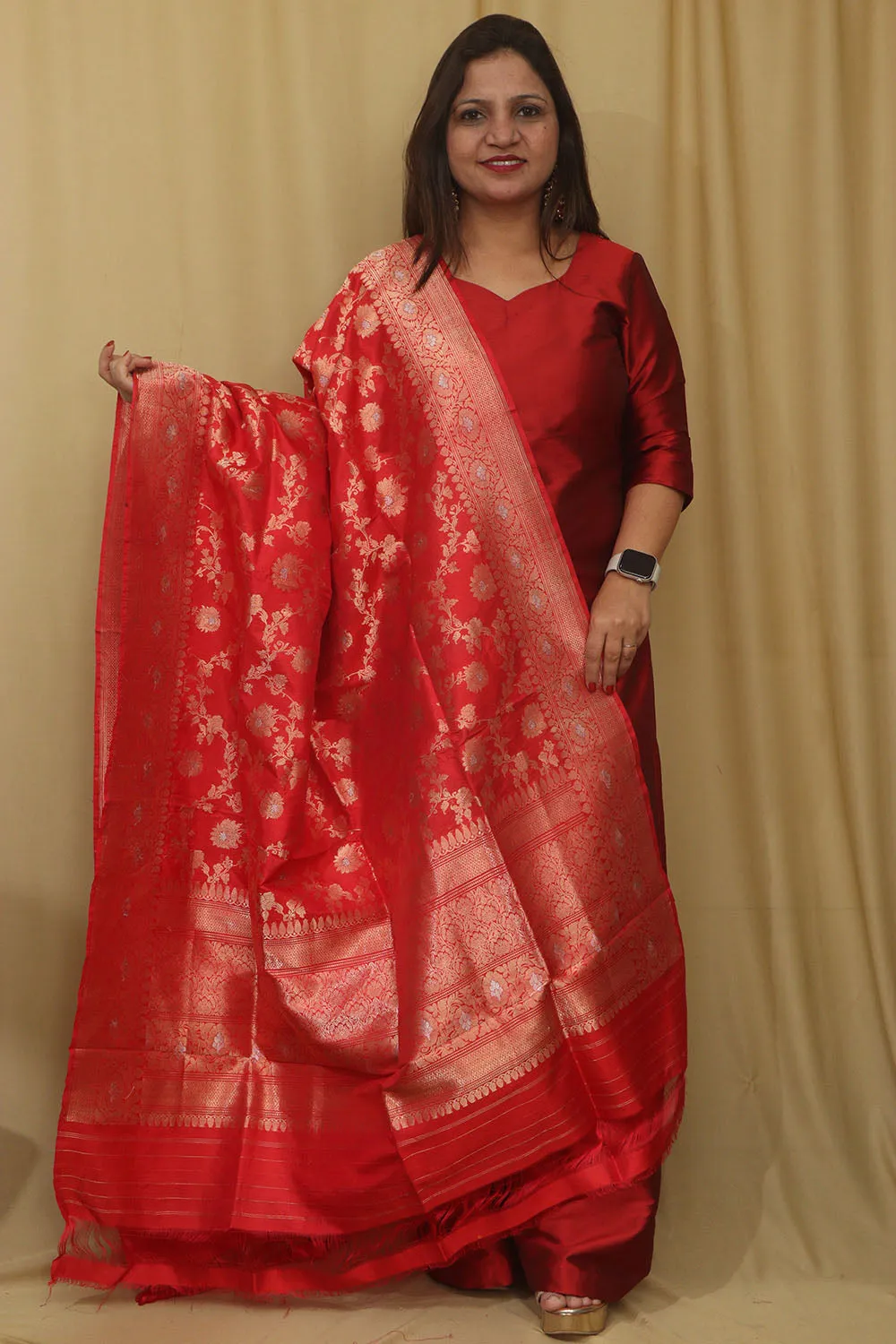 Exquisite Red Banarasi Handloom Pure Katan Silk Dupatta