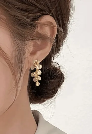 Floral - Fallen leaf Flower Gold statement earrings | dangly drop earrings | floral geometric earrings | Korean earrings
