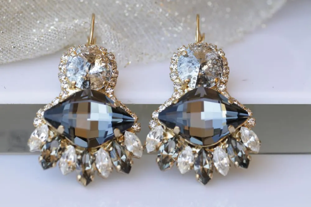 GRAY DANGLE EARRINGS