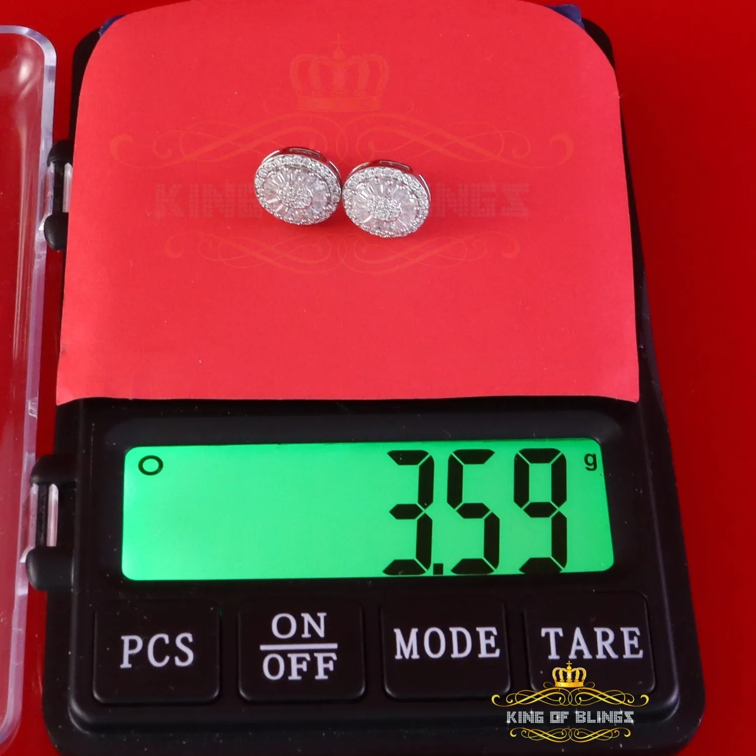 King of Bling's 925 White Silver 1.00ct VVS 'D' Moissanite Oval Stud Earring Men's/Womens
