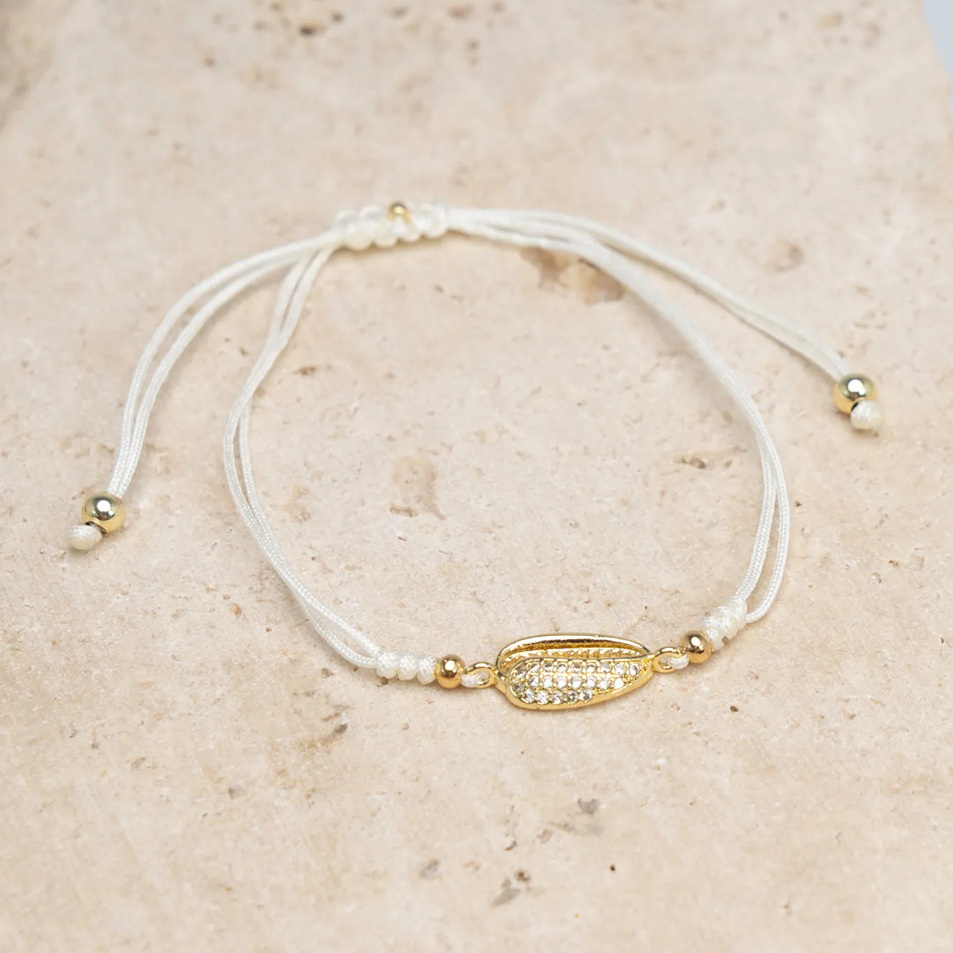 Shimmer Shell Island Bracelet