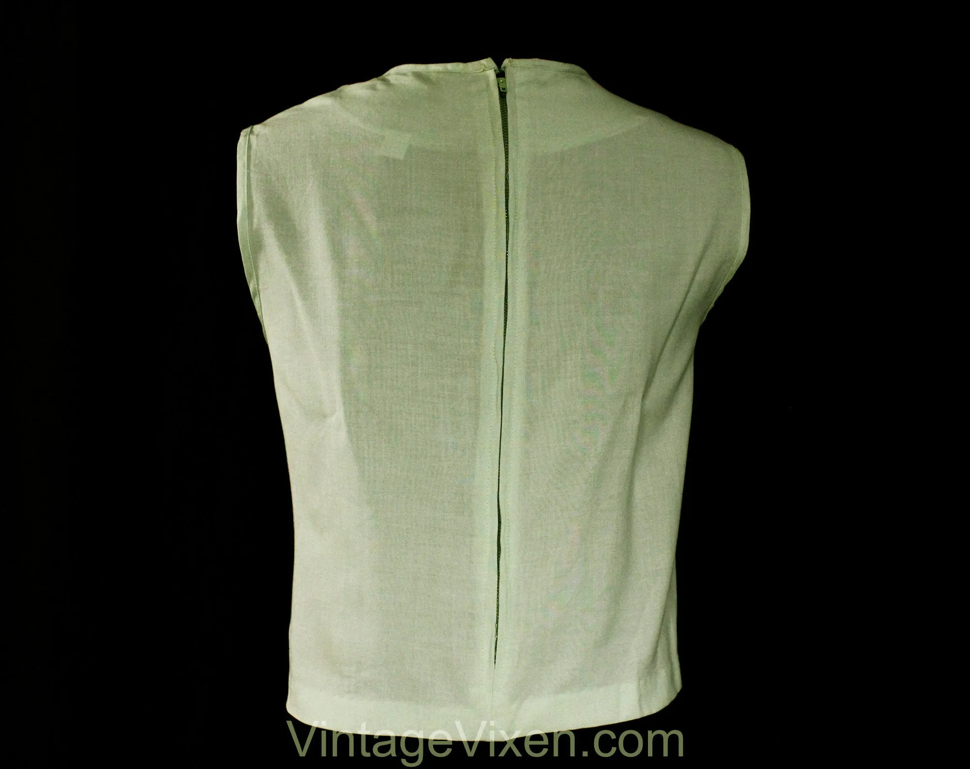 Size 14 Mint Green Sleeveless Top with Asian Ivory Frog Closures - 1960s Summer Shell Blouse - Spring Summer Shirt - 60s Deadstock - Bust 40