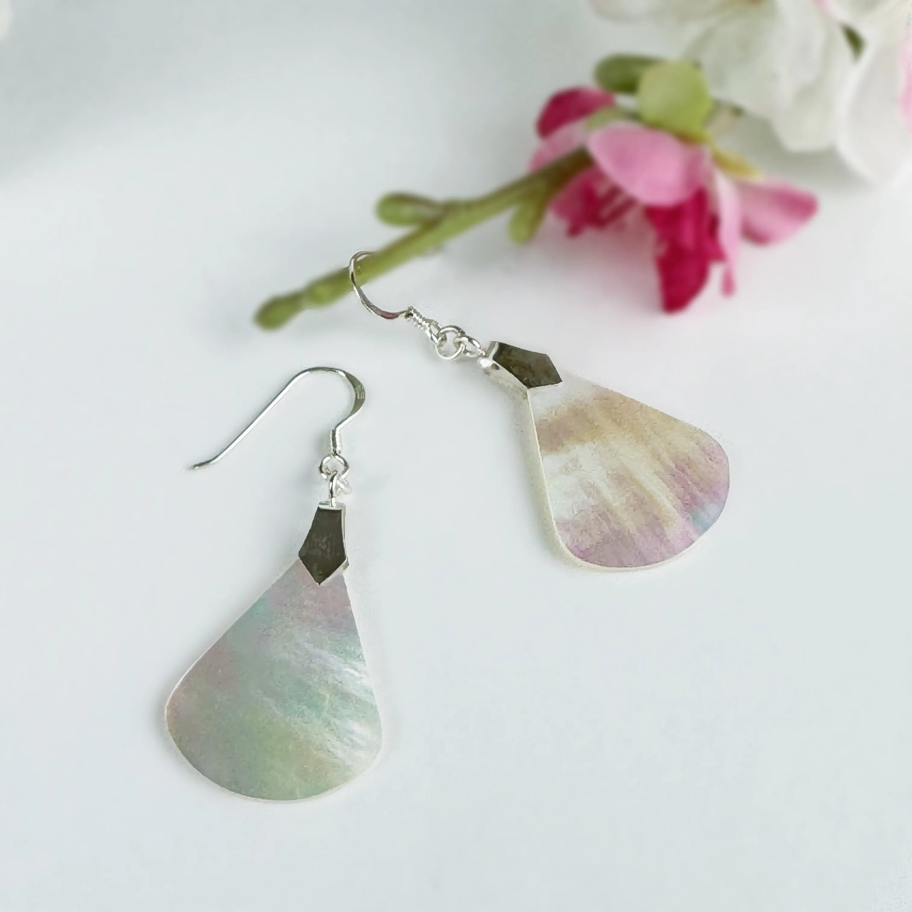 White Petal Earrings - VE313